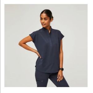 FIGS Rafaela oversized scrub top XS quiet navy